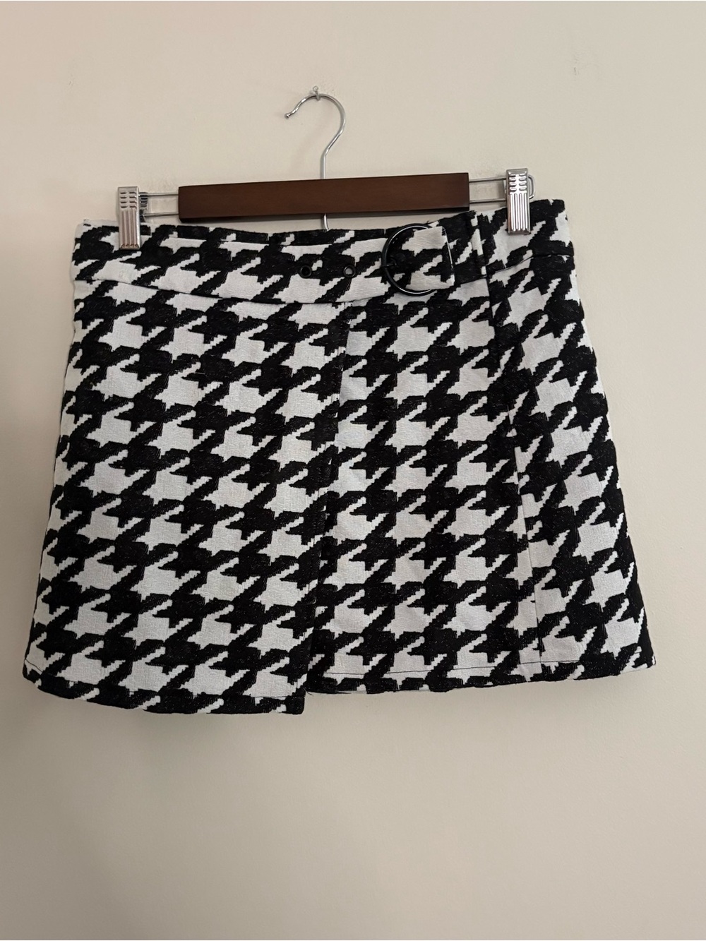 Forever 21 women’s juniors size 27 short black white preppy skirt Y2K Halloween